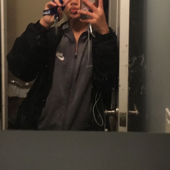 nike jacket - Picture 3 of 3